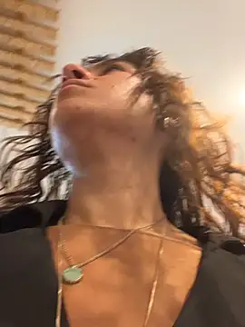 Snapshot of ValeriEvan chatting on 10, 3, 2025 ValeriEvan online show from 10, 3, 2025