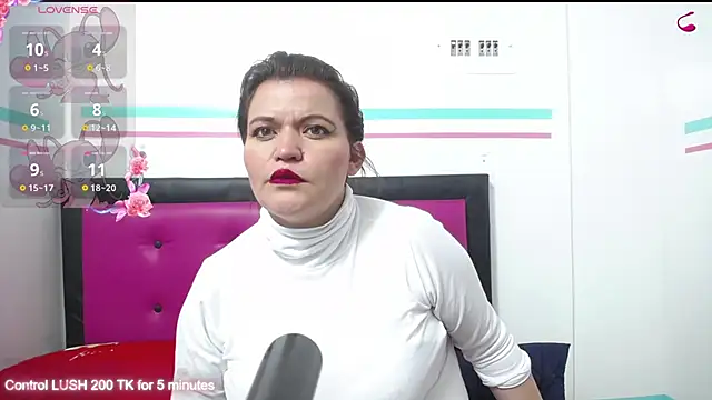 Snapshot of kambelroche chatting on 5, 10, 2025 kambelroche online show from 5, 10, 2025