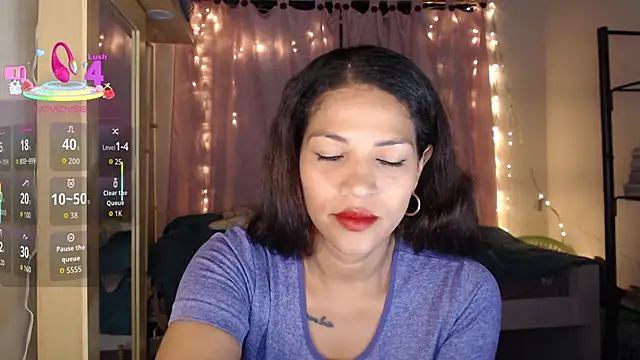 makennaa  online show from 10, 10, 2025