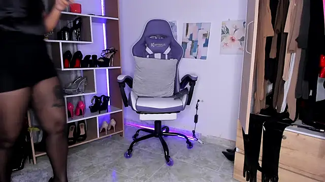 angelica sparks online show from 25, 1, 2025