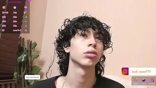 Snapshot of luck_noor7 chatting on 29, 12, 2024 luck noor7 online show from 29, 12, 2024
