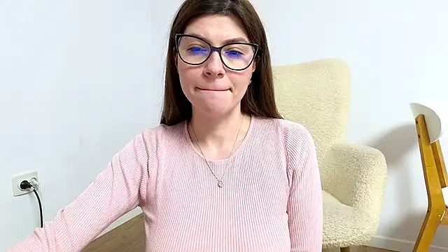 Snapshot of Jullyenn3 chatting on 19, 3, 2025 Jullyenn3 online show from 19, 3, 2025