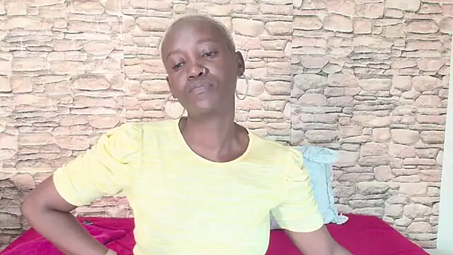 Snapshot of EbonyOlive69 chatting on 31, 10, 2025 EbonyOlive69 online show from 31, 10, 2025