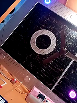 Snapshot of miyaababy chatting on 21, 12, 2025 miyaababy online show from 21, 12, 2025