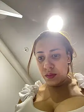 Snapshot of AnnbellaRosse chatting on 15, 2, 2025 AnnbellaRosse online show from 15, 2, 2025