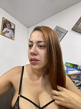 Snapshot of AnnbellaRosse chatting on 19, 3, 2025 AnnbellaRosse online show from 19, 3, 2025