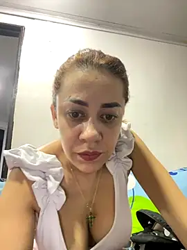 Snapshot of AnnbellaRosse chatting on 10, 9, 2025 AnnbellaRosse online show from 10, 9, 2025