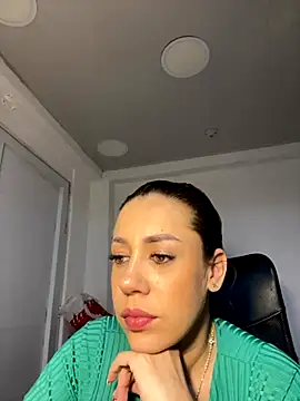 Snapshot of AnnbellaRosse chatting on 6, 10, 2025 AnnbellaRosse online show from 6, 10, 2025