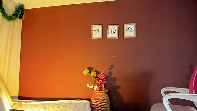 Snapshot of wini_fer chatting on 4, 12, 2025 wini fer online show from 4, 12, 2025