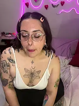 Mizztikaa online show from 17, 2, 2025