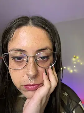 Snapshot of Mizztikaa chatting on 6, 5, 2026 Mizztikaa online show from 6, 5, 2026