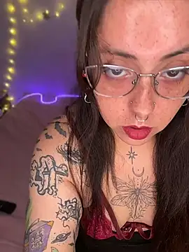 Snapshot of Mizztikaa chatting on 7, 5, 2026 Mizztikaa online show from 7, 5, 2026