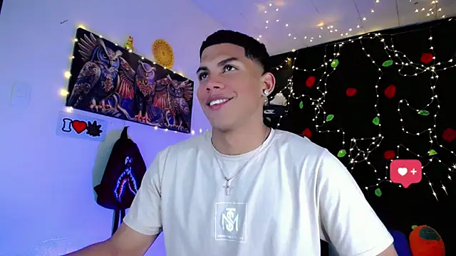 Snapshot of Damian_latinxxx chatting on 7, 1, 2025 Damian latinxxx online show from 7, 1, 2025