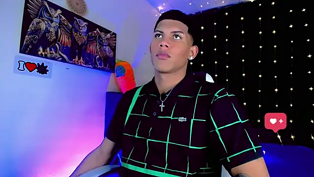 Snapshot of Damian_latinxxx chatting on 9, 1, 2025 Damian latinxxx online show from 9, 1, 2025