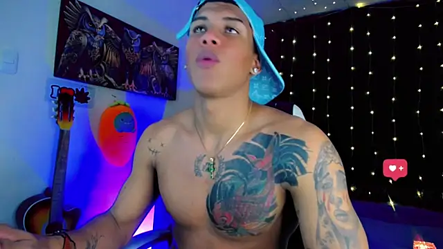 Snapshot of Damian_latinxxx chatting on 11, 1, 2025 Damian latinxxx online show from 11, 1, 2025