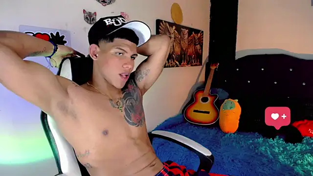 Snapshot of Damian_latinxxx chatting on 15, 1, 2025 Damian latinxxx online show from 15, 1, 2025