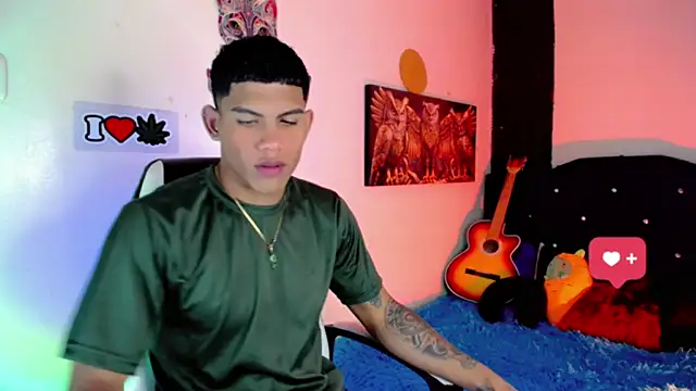 Snapshot of Damian_latinxxx chatting on 16, 1, 2025 Damian latinxxx online show from 16, 1, 2025