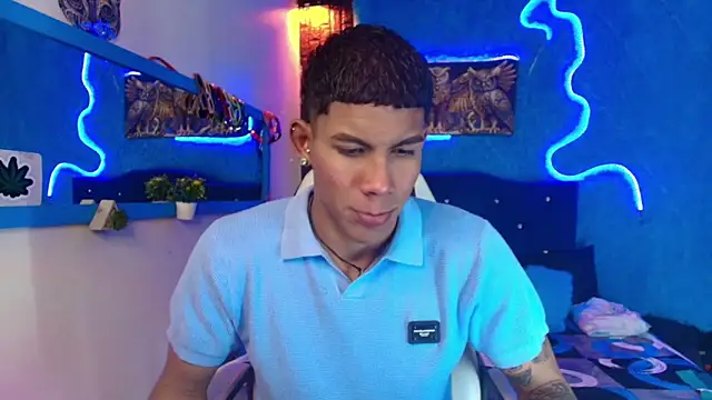 Snapshot of Damian_latinxxx chatting on 28, 1, 2025 Damian latinxxx online show from 28, 1, 2025