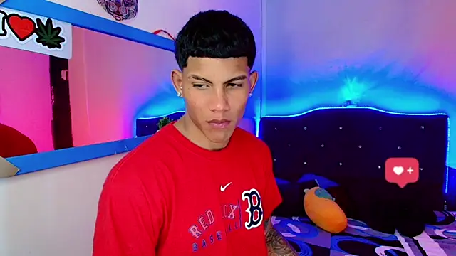Snapshot of Damian_latinxxx chatting on 4, 2, 2025 Damian latinxxx online show from 4, 2, 2025