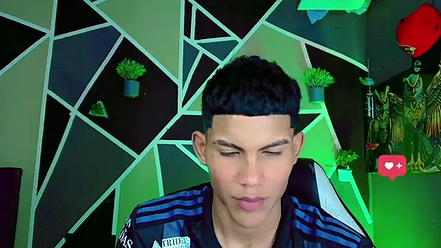 Snapshot of Damian_latinxxx chatting on 21, 2, 2025 Damian latinxxx online show from 21, 2, 2025