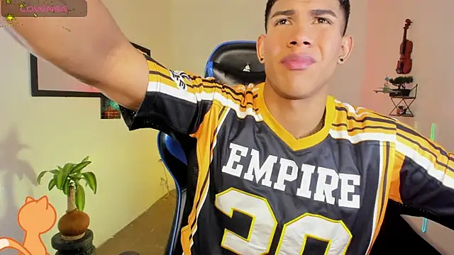 Damian latinxxx online show from 2, 3, 2026