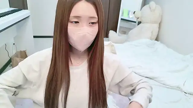 Snapshot of -SHINON- chatting on 28, 2, 2025 -SHINON- online show from 28, 2, 2025