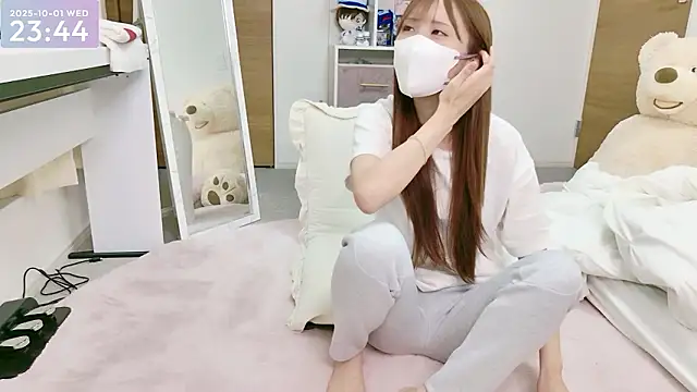 Snapshot of -SHINON- chatting on 1, 10, 2025 -SHINON- online show from 1, 10, 2025