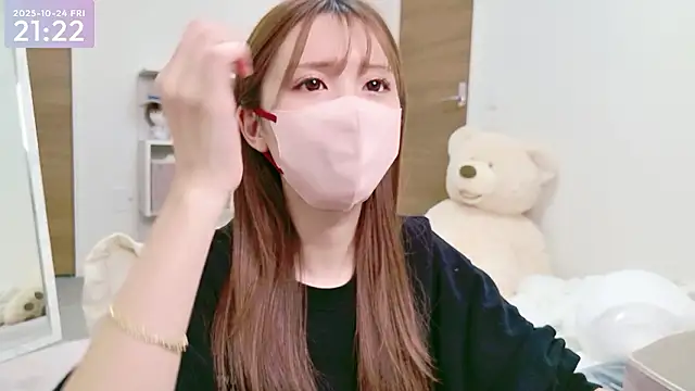 Snapshot of -SHINON- chatting on 24, 10, 2025 -SHINON- online show from 24, 10, 2025