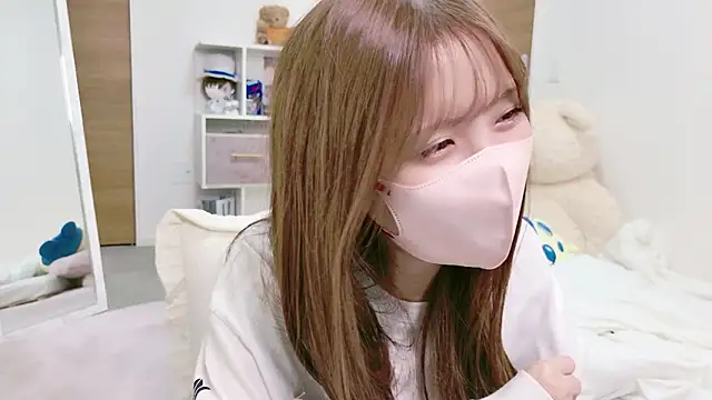 Snapshot of -SHINON- chatting on 14, 11, 2025 -SHINON- online show from 14, 11, 2025