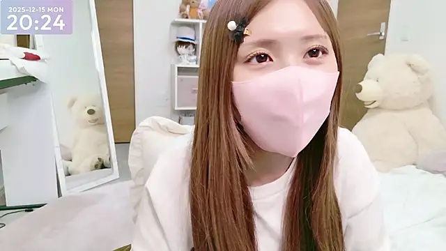 Snapshot of -SHINON- chatting on 15, 12, 2025 -SHINON- online show from 15, 12, 2025