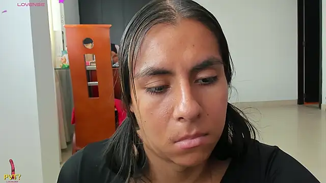 Kamilasalazar online show from 15, 2, 2025