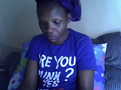 Snapshot of Sweet_serah chatting on 2, 10, 2025 Sweet serah online show from 2, 10, 2025