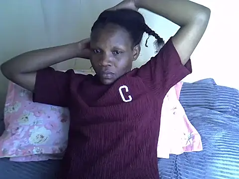 Snapshot of Sweet_serah chatting on 19, 11, 2025 Sweet serah online show from 19, 11, 2025