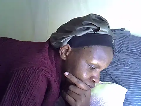 Snapshot of Sweet_serah chatting on 19, 11, 2025 Sweet serah online show from 19, 11, 2025