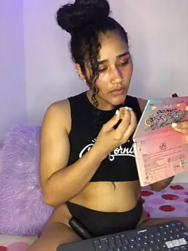 Snapshot of jaderossxx chatting on 15, 1, 2025 jaderossxx online show from 15, 1, 2025