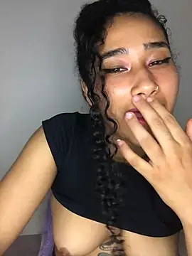 Snapshot of jaderossxx chatting on 8, 3, 2025 jaderossxx online show from 8, 3, 2025