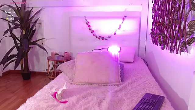 sweet blueberry  online show from 10, 3, 2025