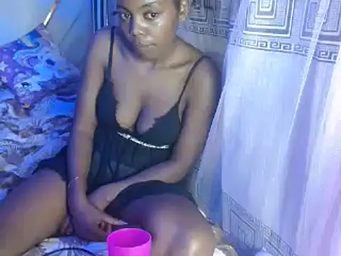 Snapshot of sweetanabella4 chatting on 5, 12, 2024 sweetanabella4 online show from 5, 12, 2024