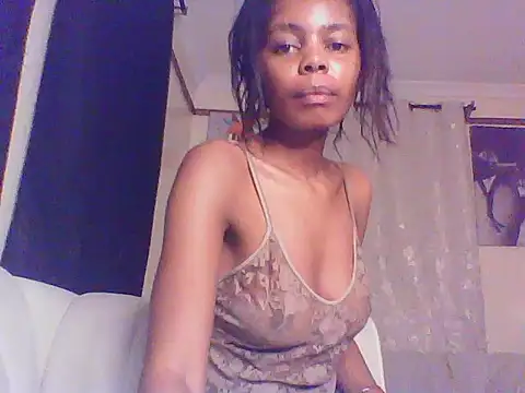 Snapshot of sweetanabella4 chatting on 6, 6, 2026 sweetanabella4 online show from 6, 6, 2026