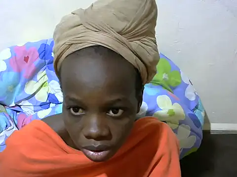 Snapshot of Thicky_kyla chatting on 15, 5, 2026 Thicky kyla online show from 15, 5, 2026