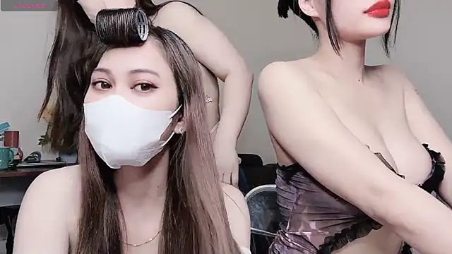 Snapshot of LyLy_Office chatting on 5, 3, 2025 LyLy Office online show from 5, 3, 2025