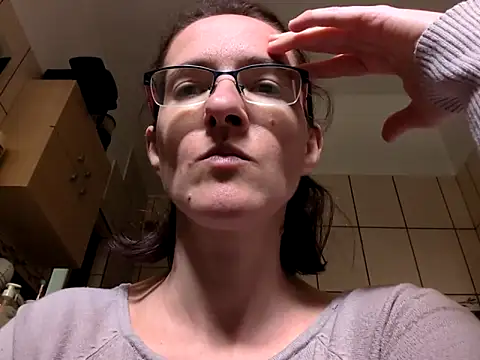 Milky hairy mommy online show from 21, 10, 2025