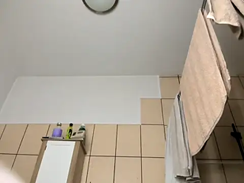 Snapshot of Milky_hairy_mommy chatting on 15, 11, 2025 Milky hairy mommy online show from 15, 11, 2025