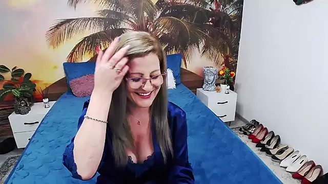 Snapshot of eviajoness chatting on 16, 2, 2025 eviajoness online show from 16, 2, 2025