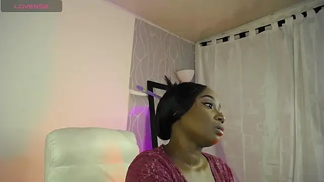 Snapshot of Britanymooree chatting on 11, 3, 2025 Britanymooree online show from 11, 3, 2025