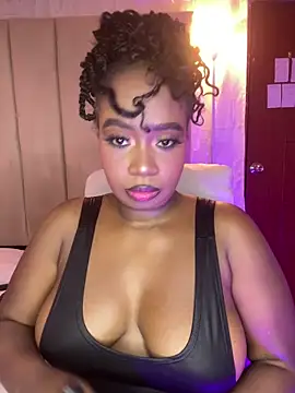 Britanymooree online show from 13, 3, 2026