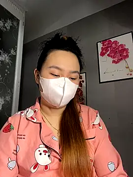 Snapshot of Odette68 chatting on 16, 9, 2025 Odette68 online show from 16, 9, 2025