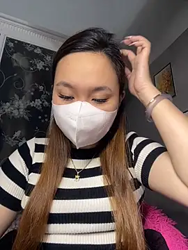 Snapshot of Odette68 chatting on 25, 9, 2025 Odette68 online show from 25, 9, 2025