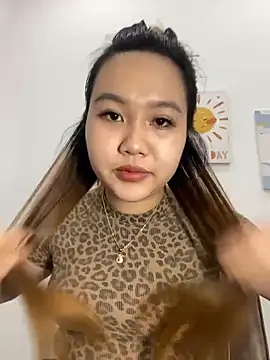 Snapshot of Odette68 chatting on 11, 11, 2025 Odette68 online show from 11, 11, 2025