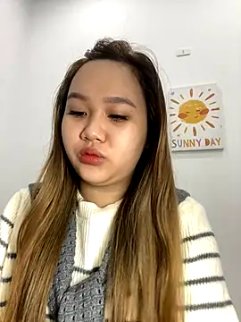 Snapshot of Odette68 chatting on 24, 11, 2025 Odette68 online show from 24, 11, 2025